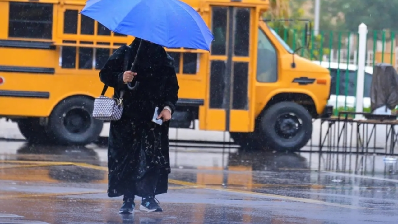 ارتفاع درجات الحرارة وأمطار غزيرة في توقعات طقس الربيع داخل السعودية